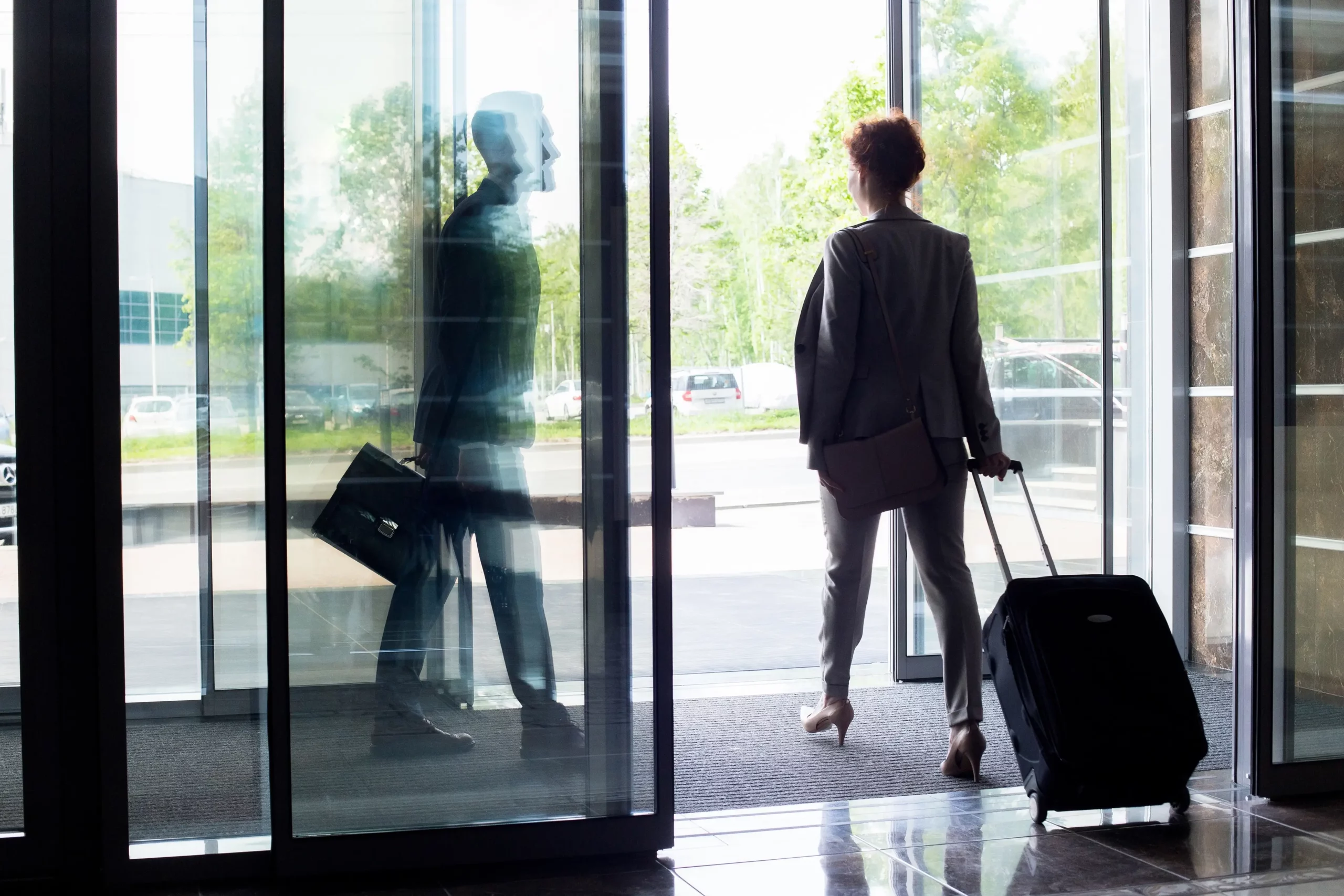 Product_Advanced_Door_Automation_Features - shutterstock_762817210